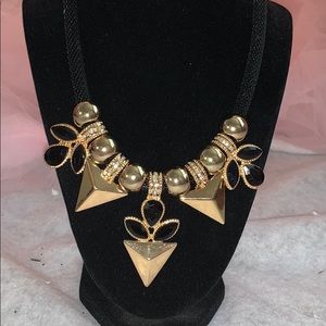 Black and gold statement necklace!